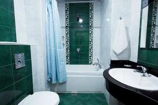 Отель Отель Неаполь Баку Стандартный двухместный номер с 1 кроватью-4